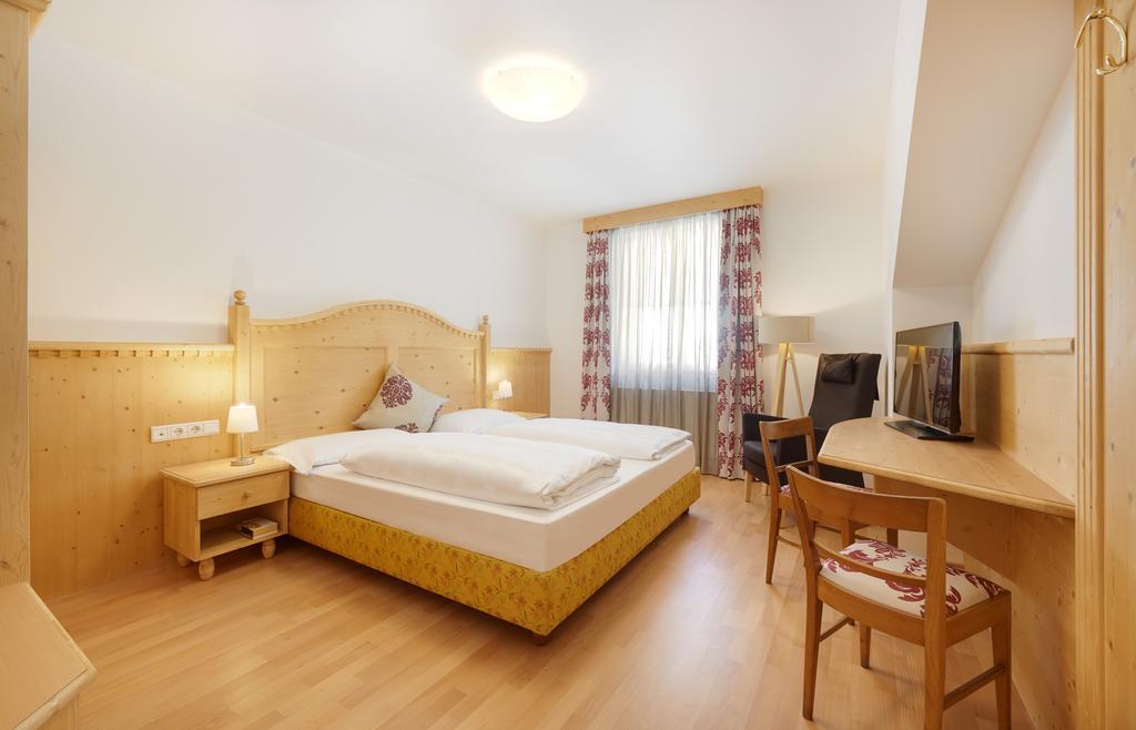 Parkhotel Post К'юза Екстер'єр фото
